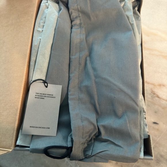 Balenciaga Women’s Speed Glitter Sneakers - Picture 4 of 6